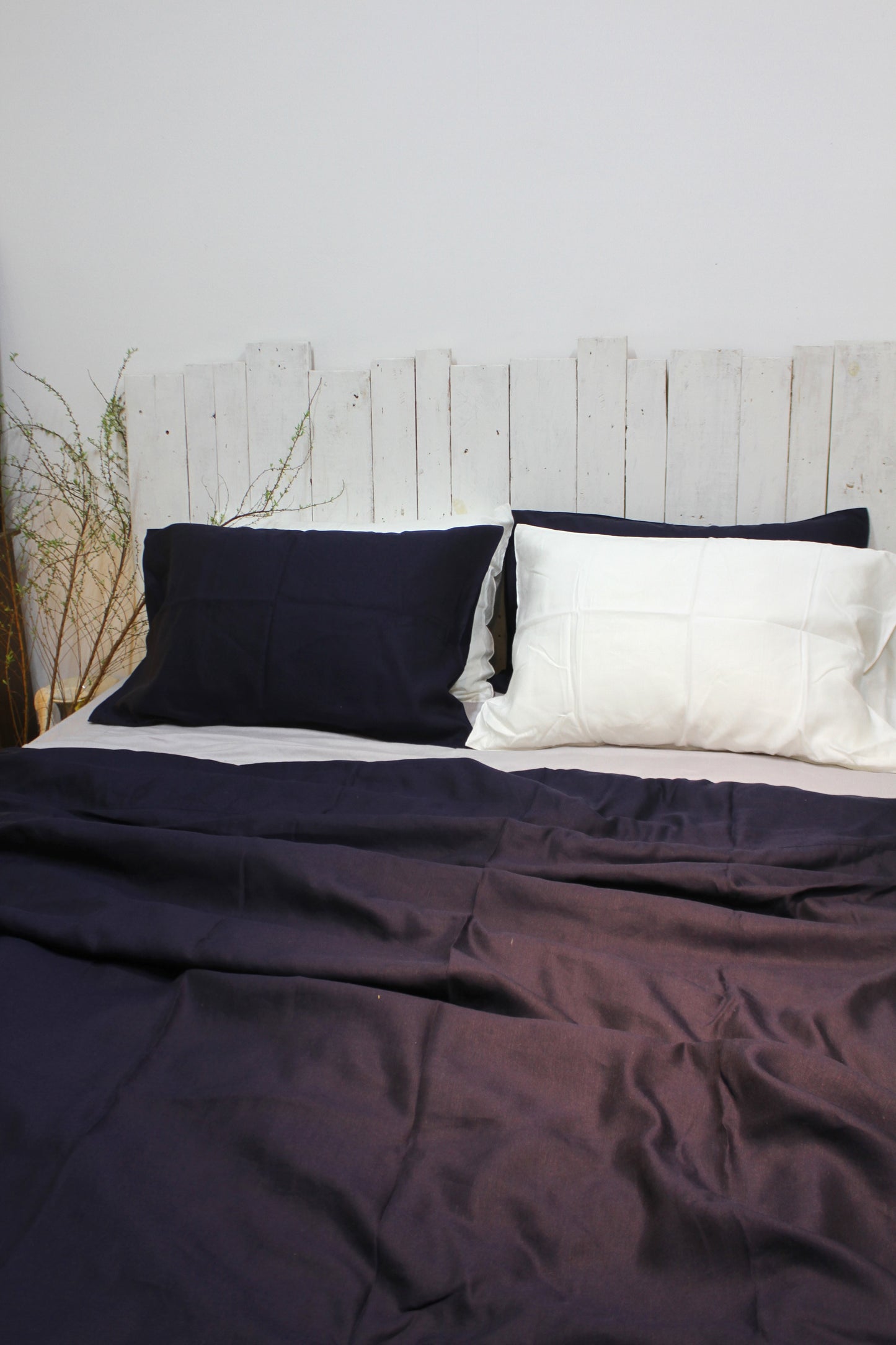 Deep Navy Bamboo Linen Bedding Sets 4 pieces