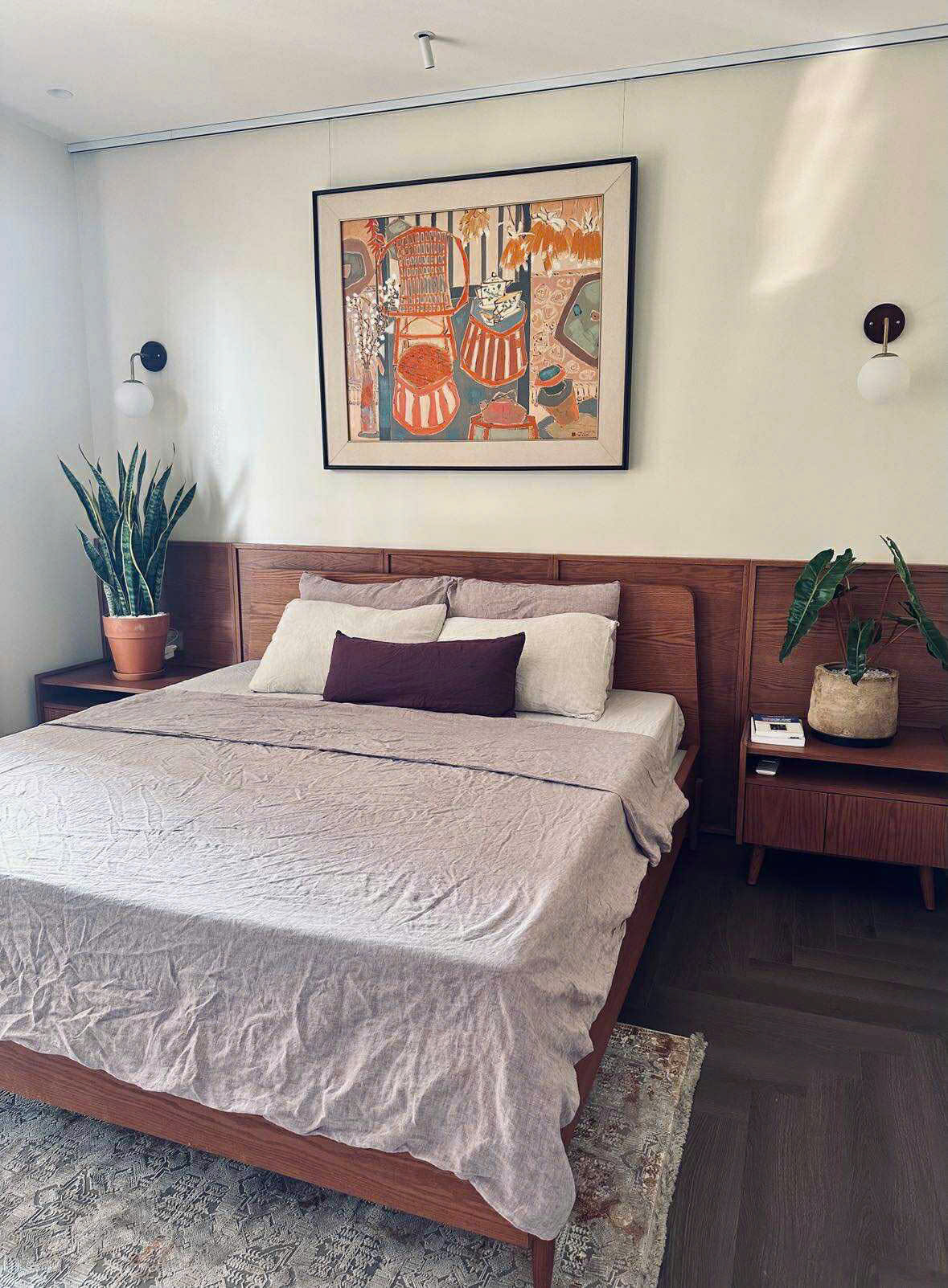 Mid-Century Modern bedroom with light purple linen duvet and walnut bed - SCANDALINEN