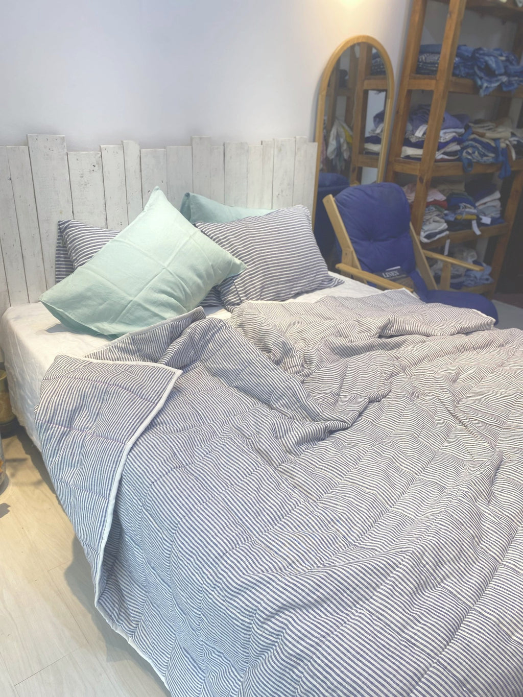 Hand-Quilted French Linen Blanket – Chambray Grey