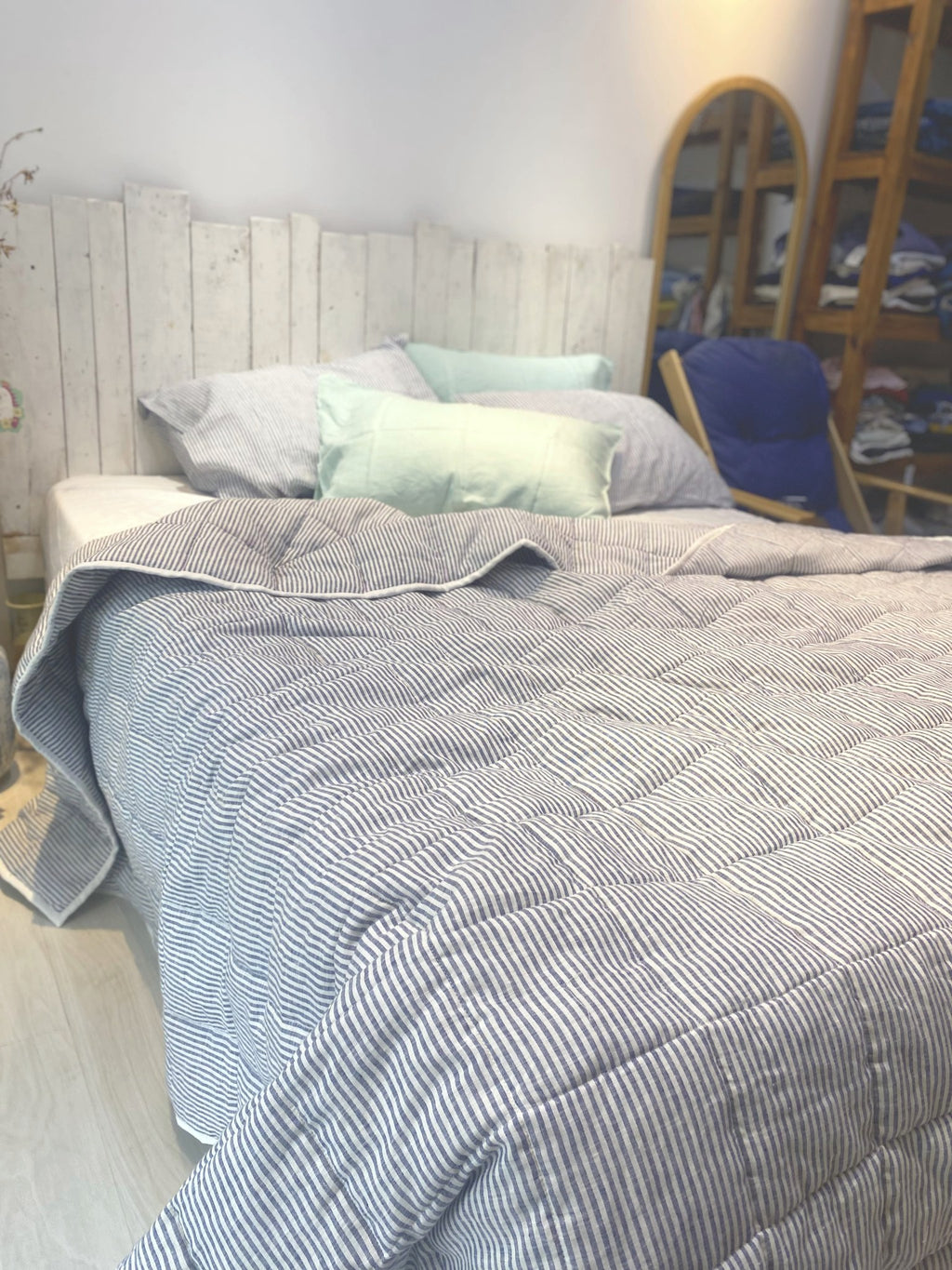 Hand-Quilted French Linen Blanket – Chambray Grey