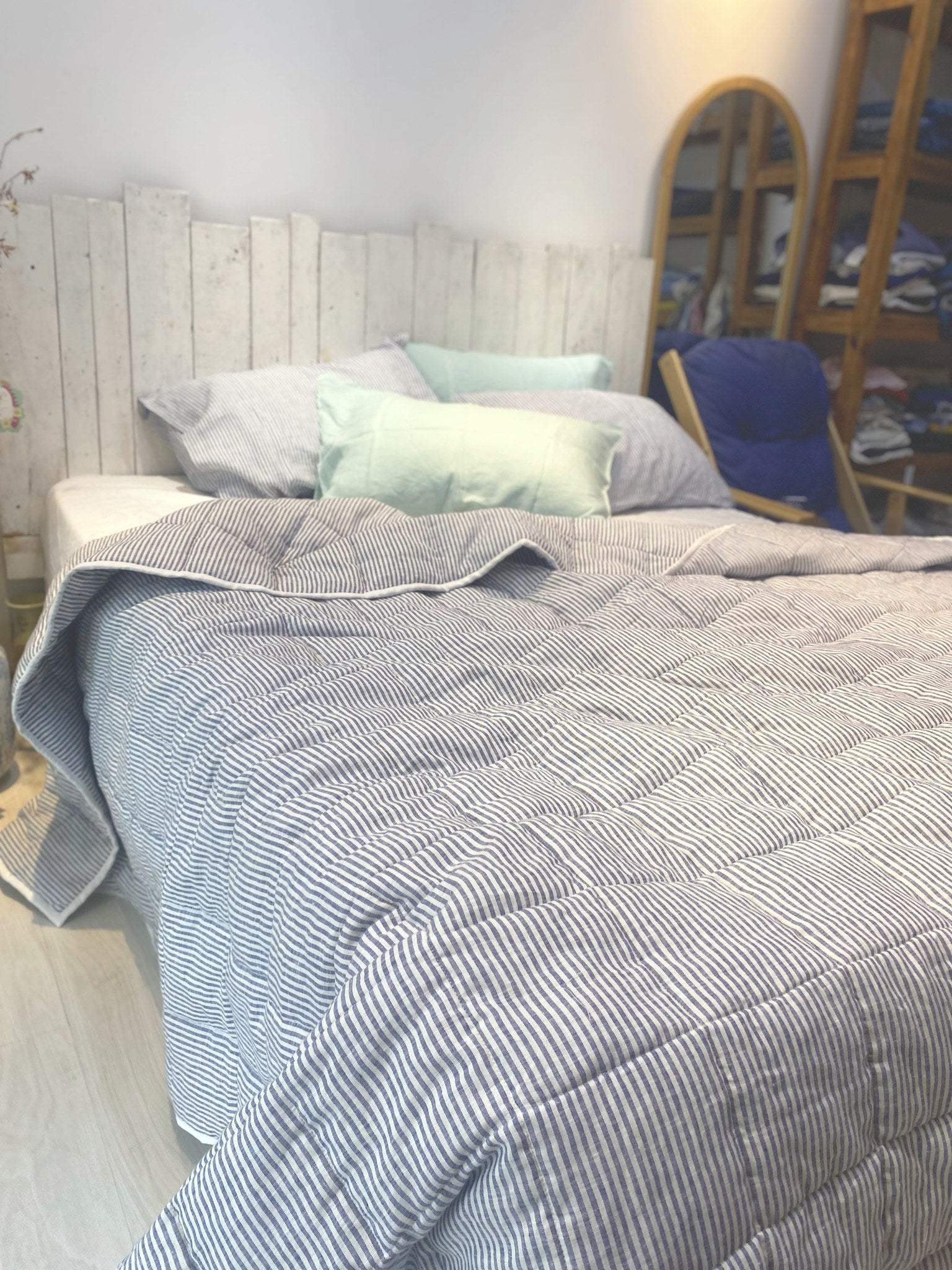 Hand-Quilted French Linen Blanket – Chambray Grey