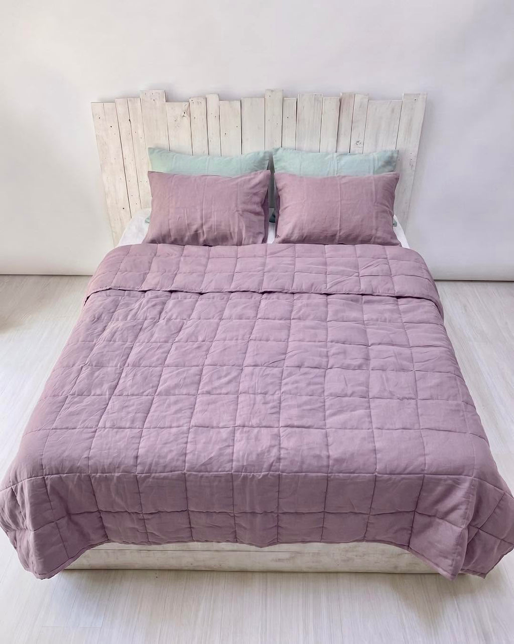 Hand-Quilted French Linen Blanket – Soft Lavender