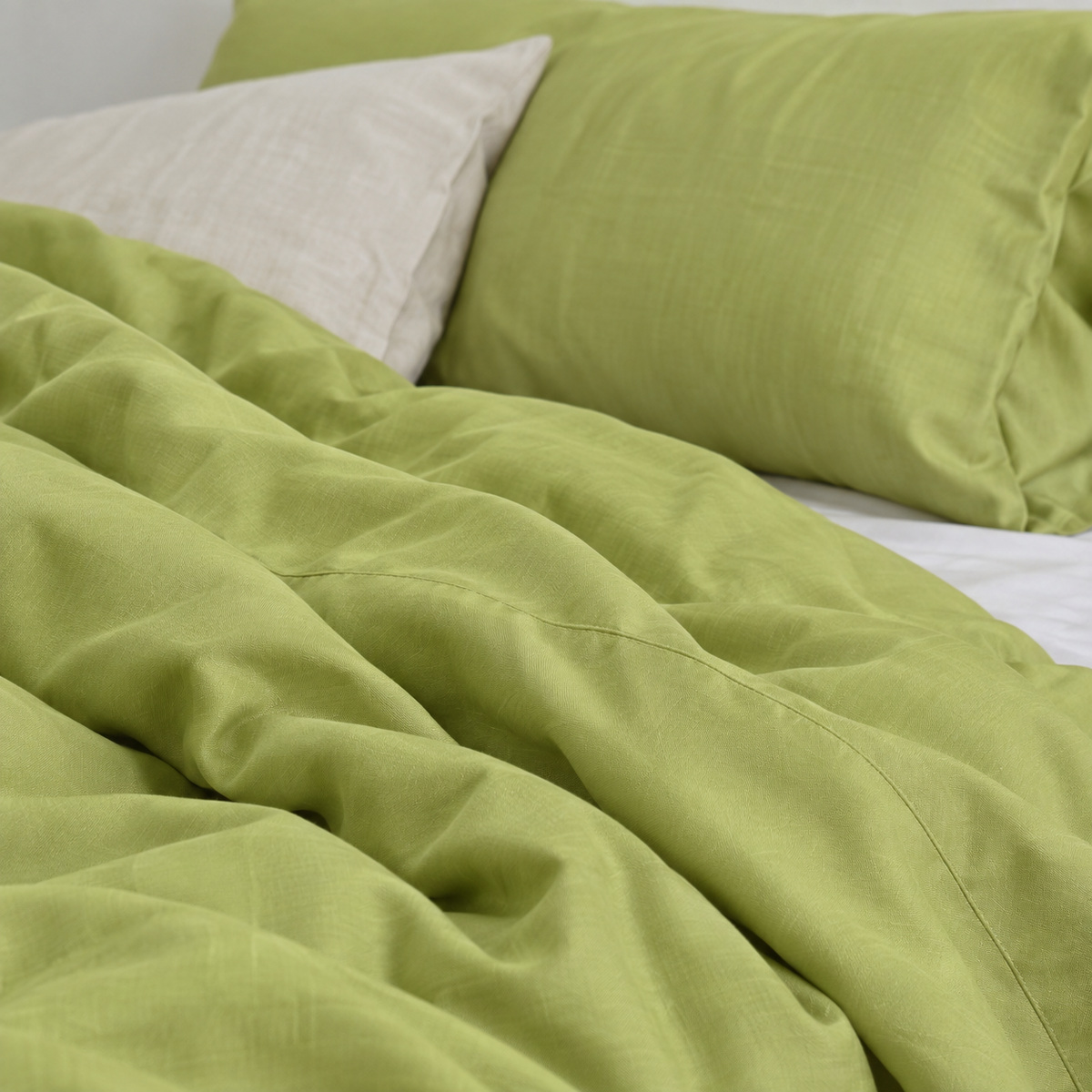 Chartreuse Bamboo Linen Duvet Cover Set – 4-Piece | 45% Linen 55% Bamboo Rayon