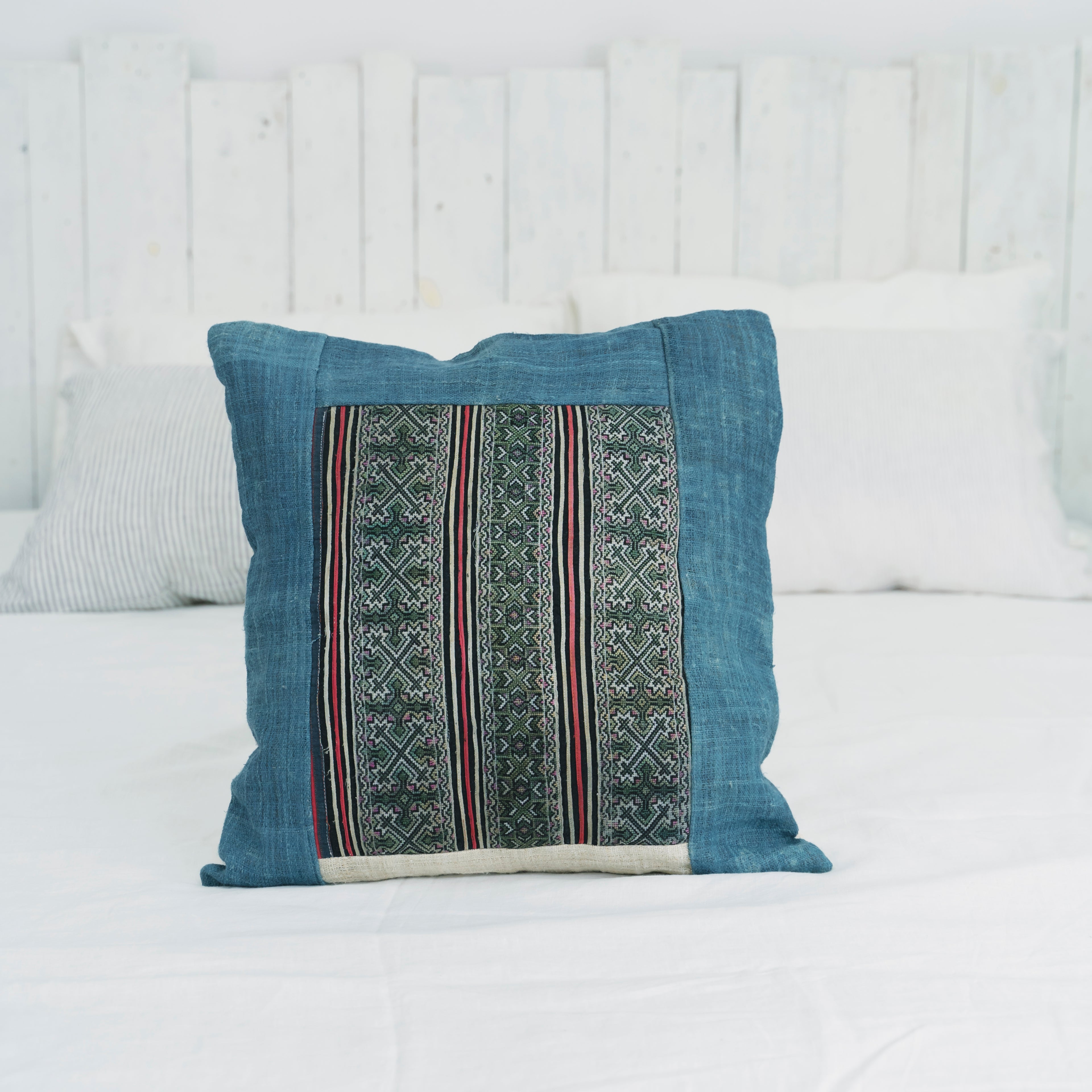 Hmong Indigo Embroidered Pillow Cover - Hand-Dyed Tribal Pattern Brocade - Hill Tribe Artisan Cushion 45x45cm