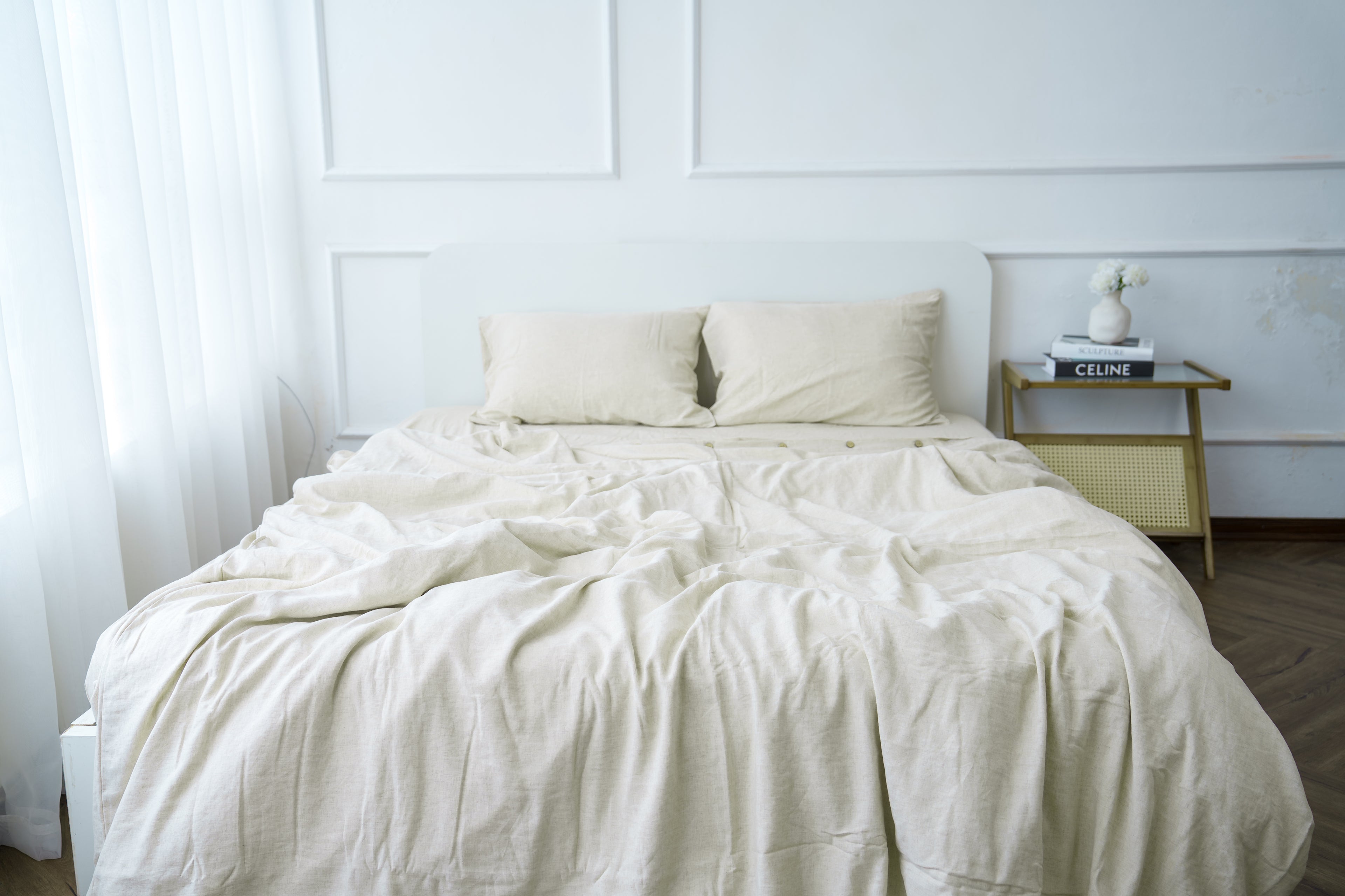 Beige duvet cover, 70% bamboo, 30% linen.