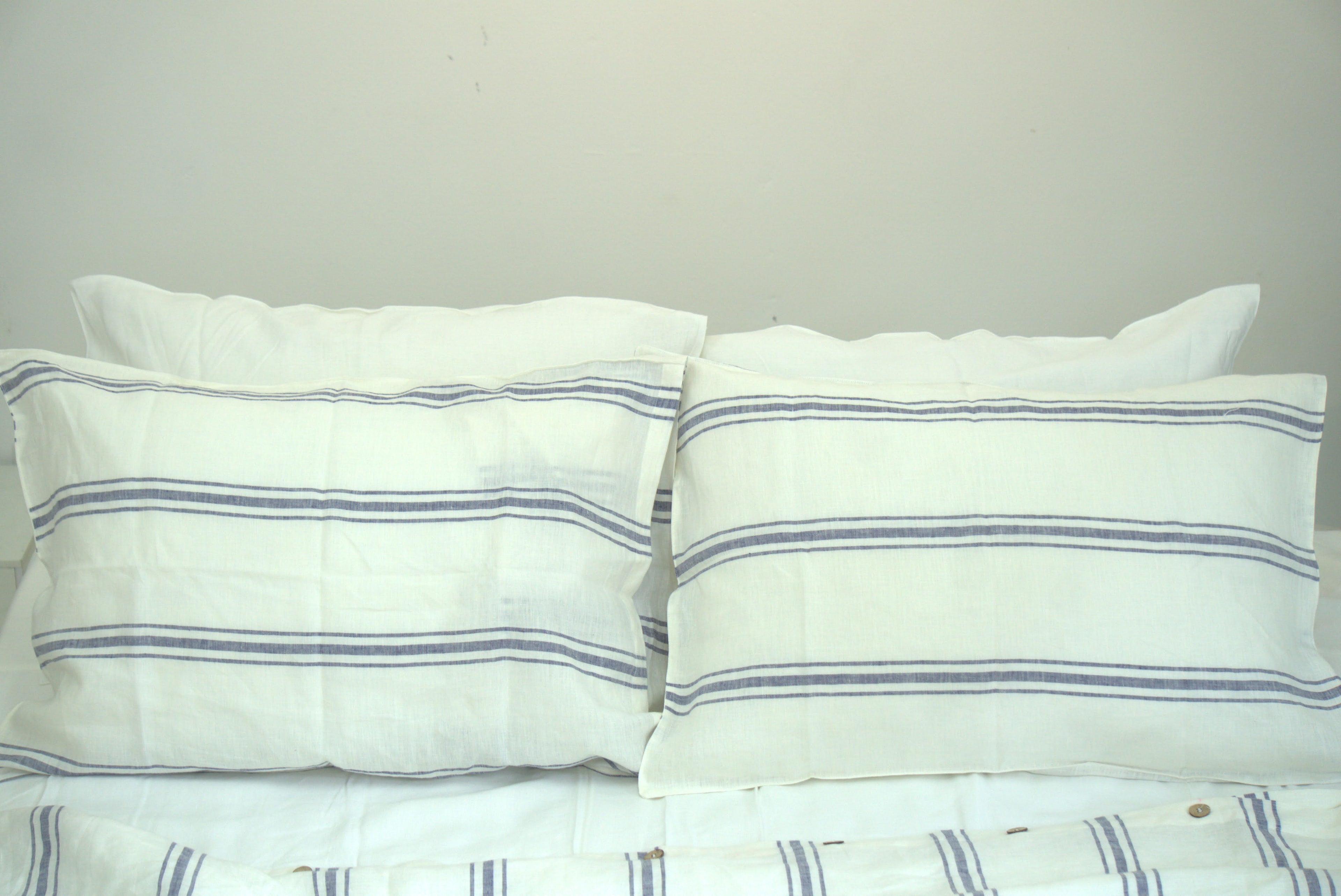 Ivory Navy Striped French Linen Pillowcase - Yarn Dyeing 63