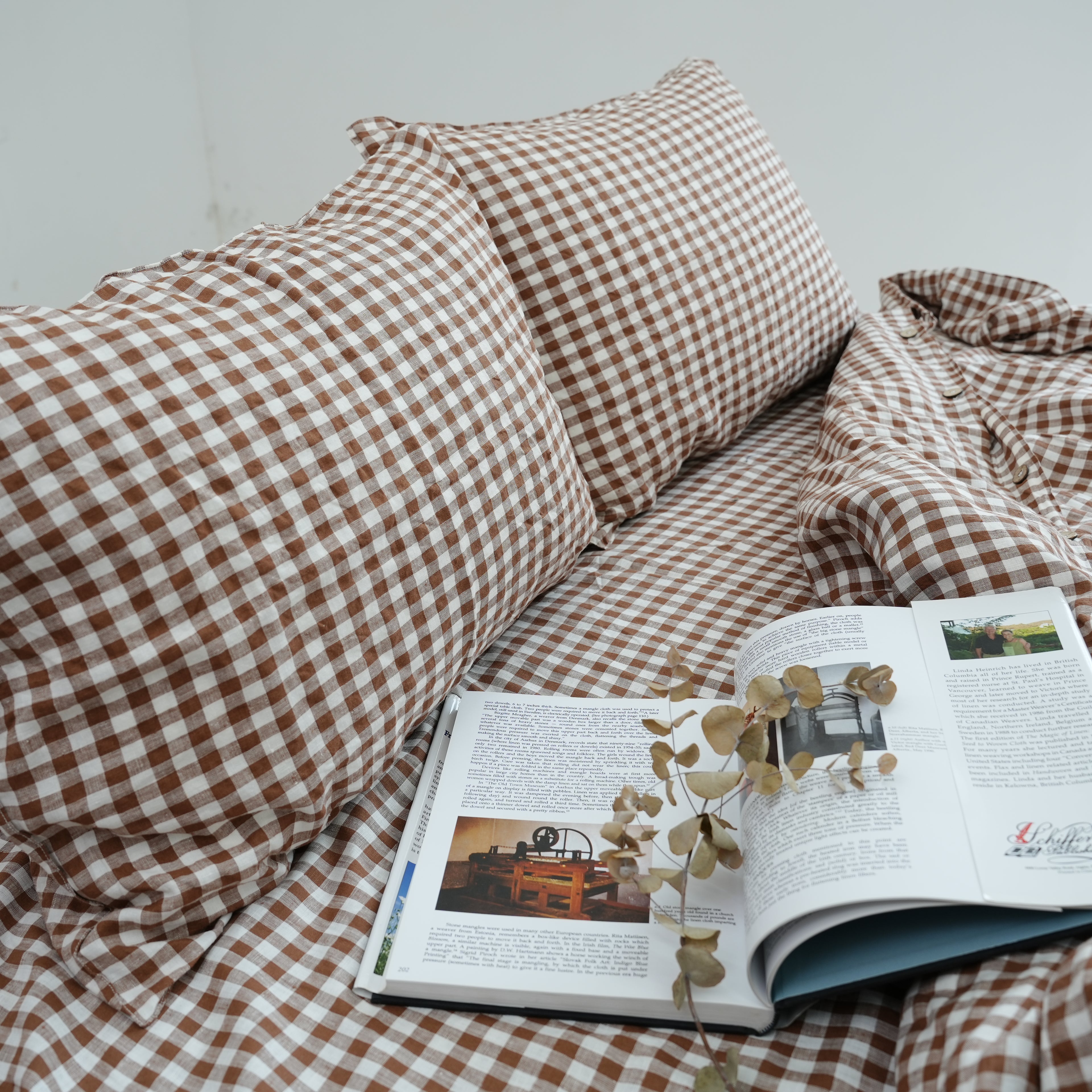 Small Grid Coffee French Linen Pillowcase - Yarn Dyeing 80