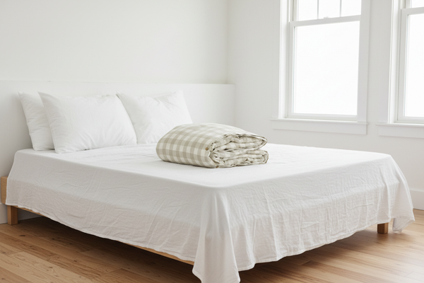 Grid linen duvet - Scandinavian setting 1