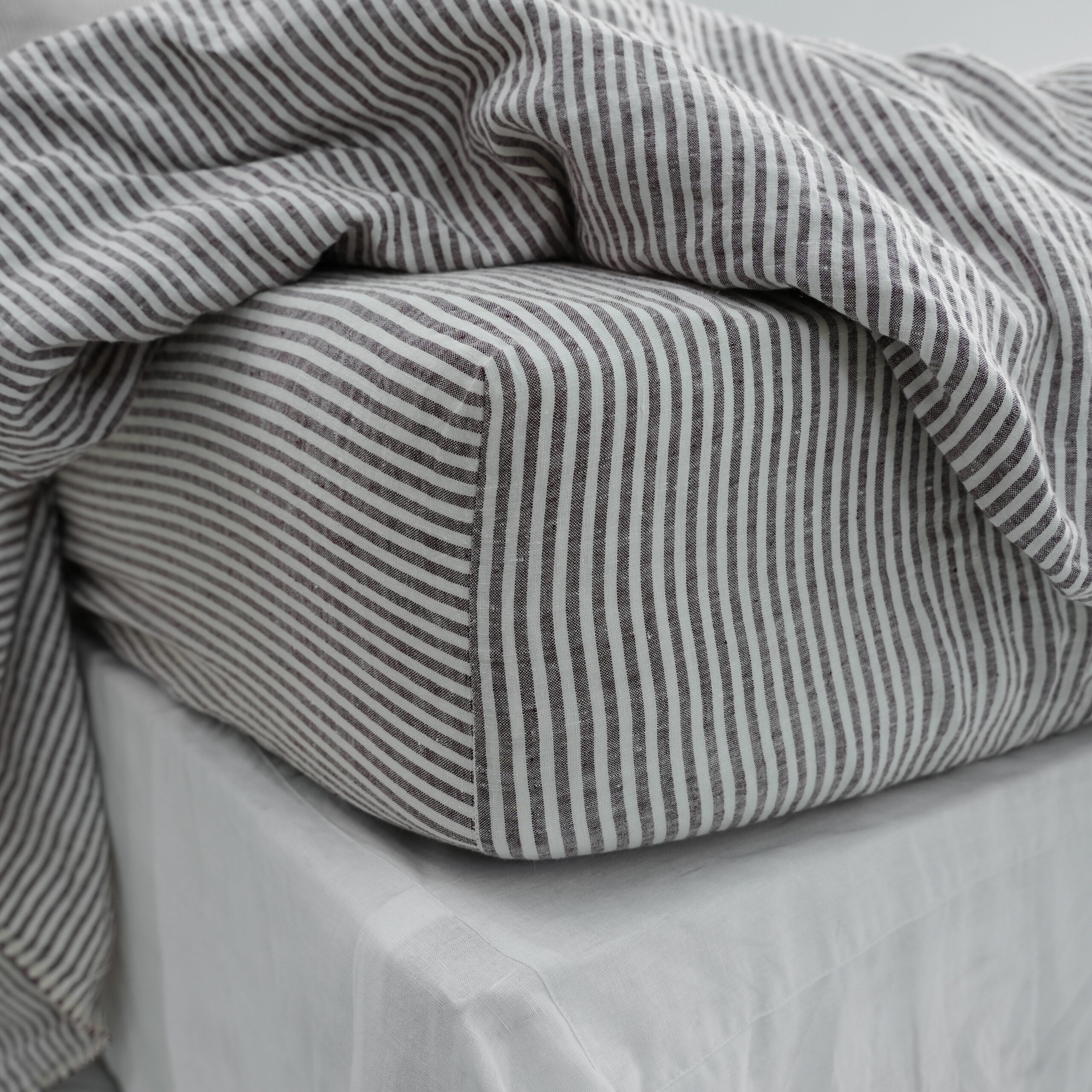 Striped Coffee French Linen Fitted Sheet Set - Yarn-Dyed with 2 Pillowcases
