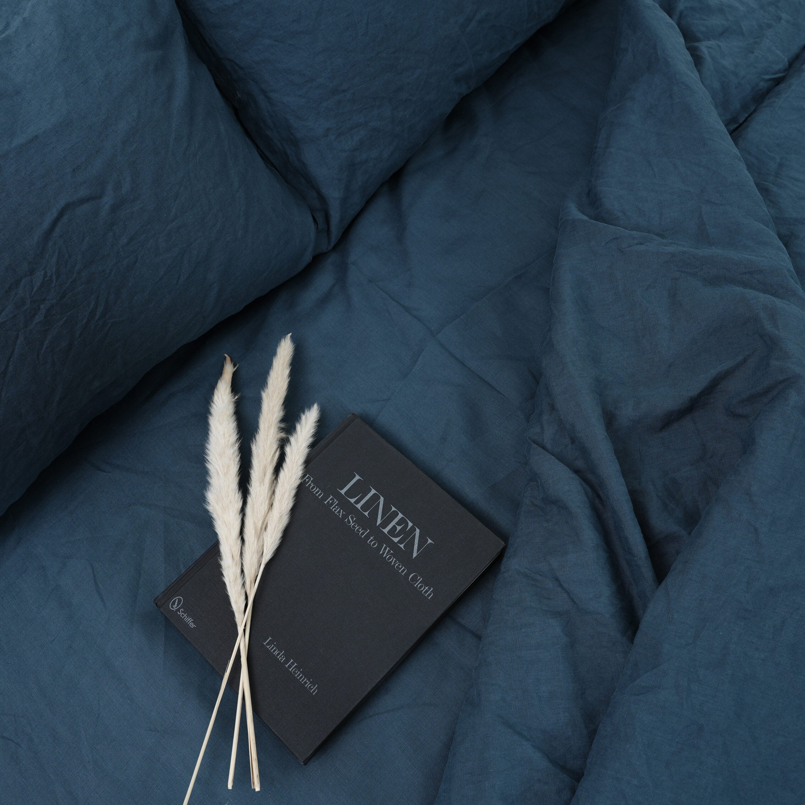 Azure Blue French Linen Fitted Sheet Set - Deep Pocket with 2 Pillowcases