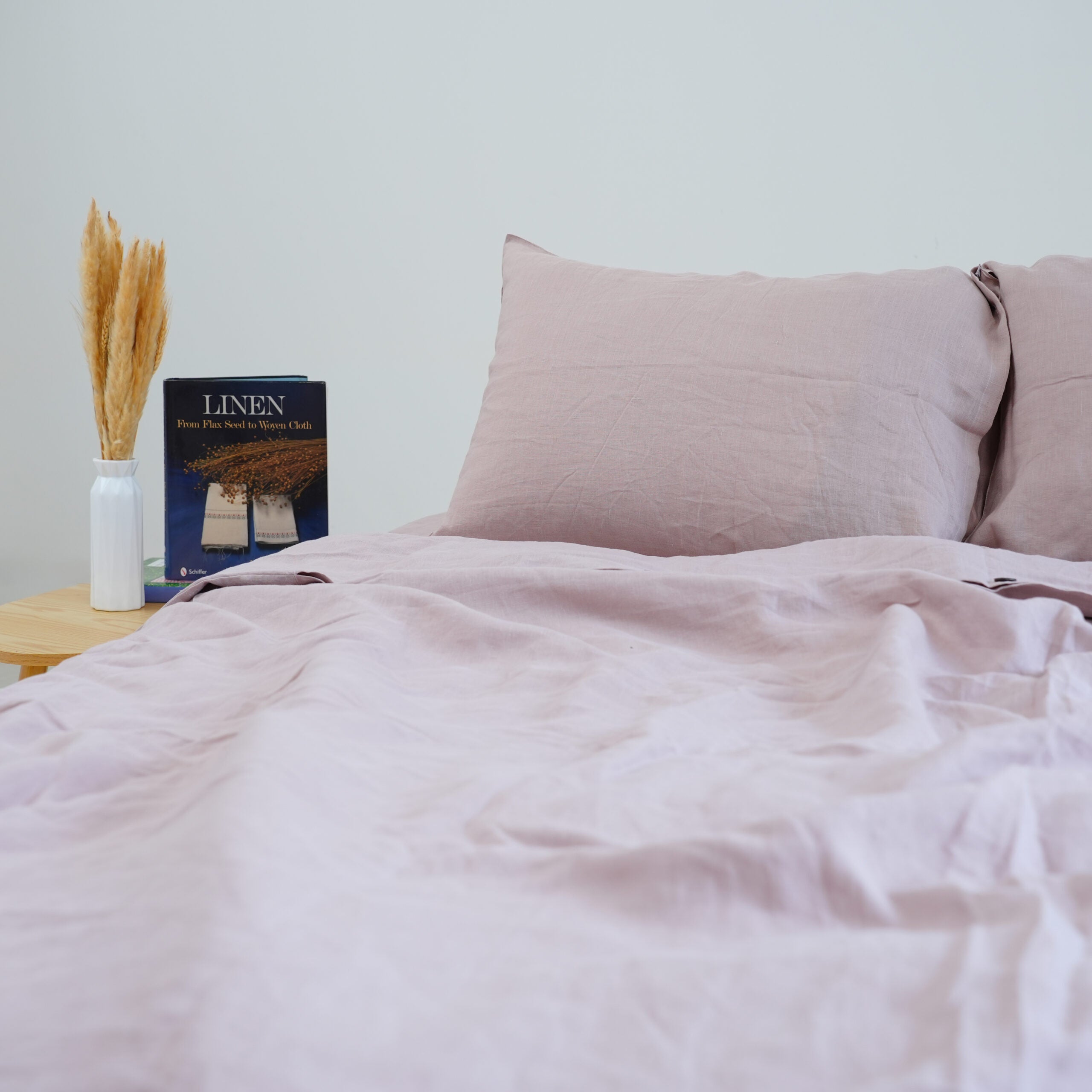Misty Pink French Linen Duvet Cover Set - Soft & Breathable 4-Piece