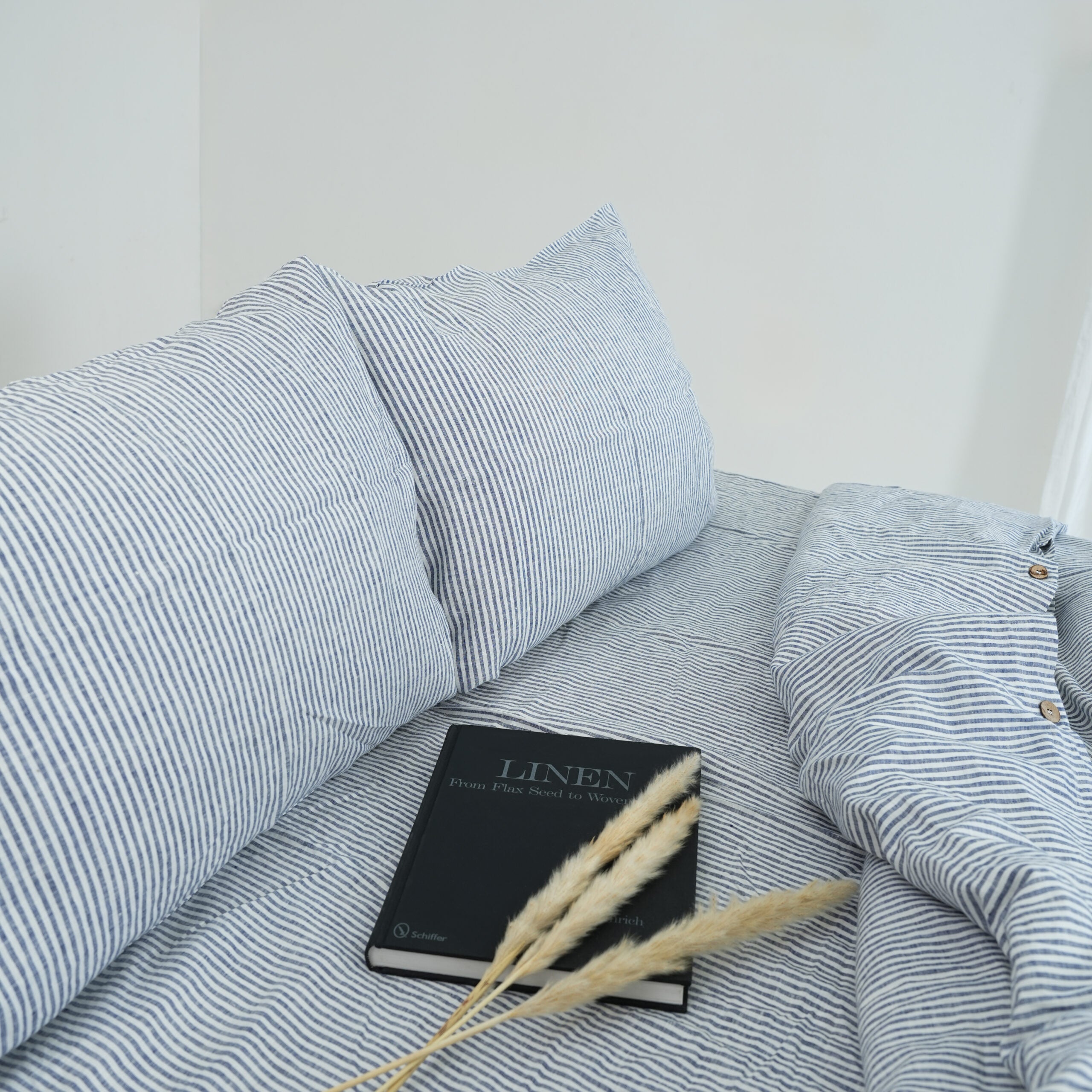 Navy Striped French Linen Bedding Sets (4 pieces) - Yarn Dyeing