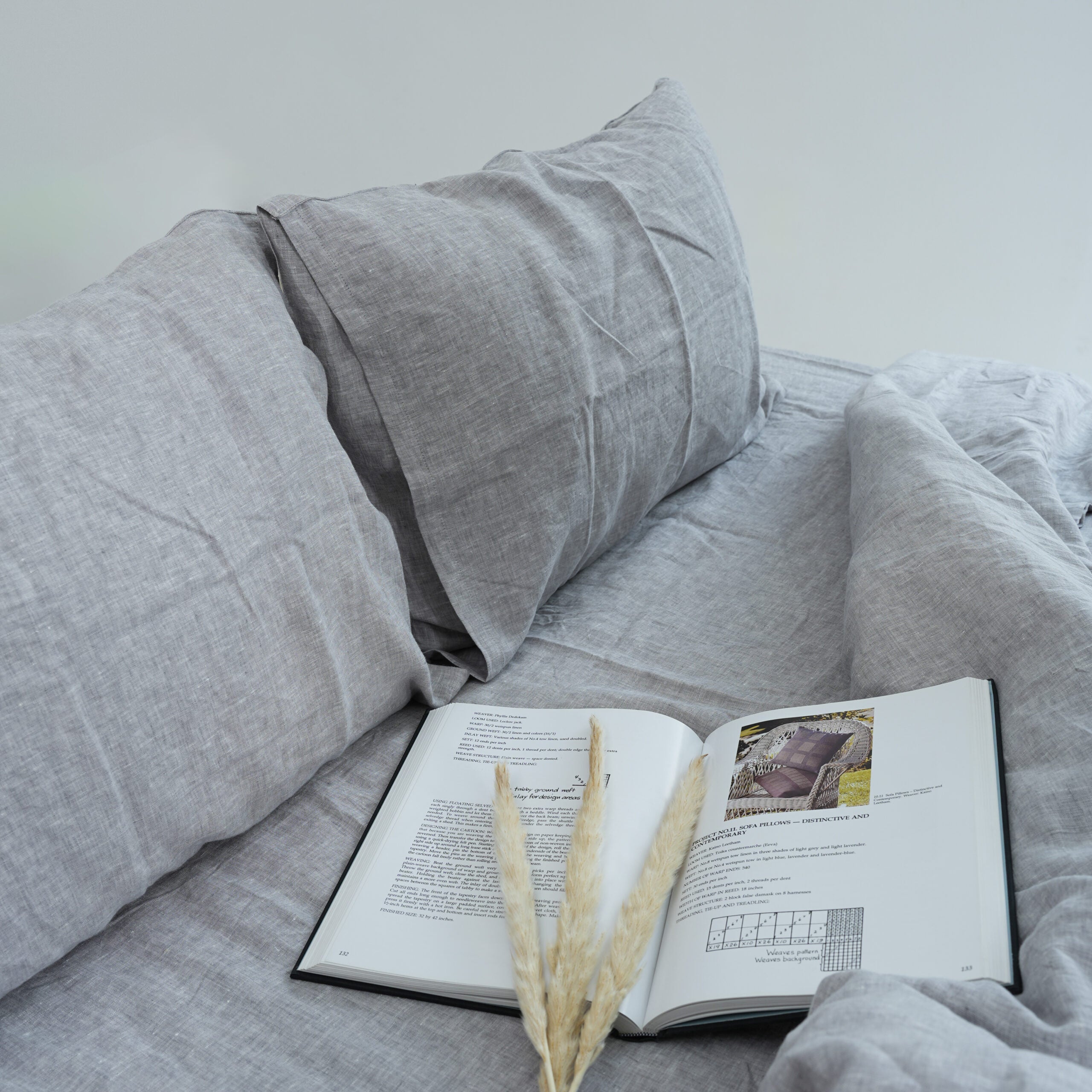 Gray French Linen Fitted Sheet Set - Yarn-Dyed with 2 Pillowcases