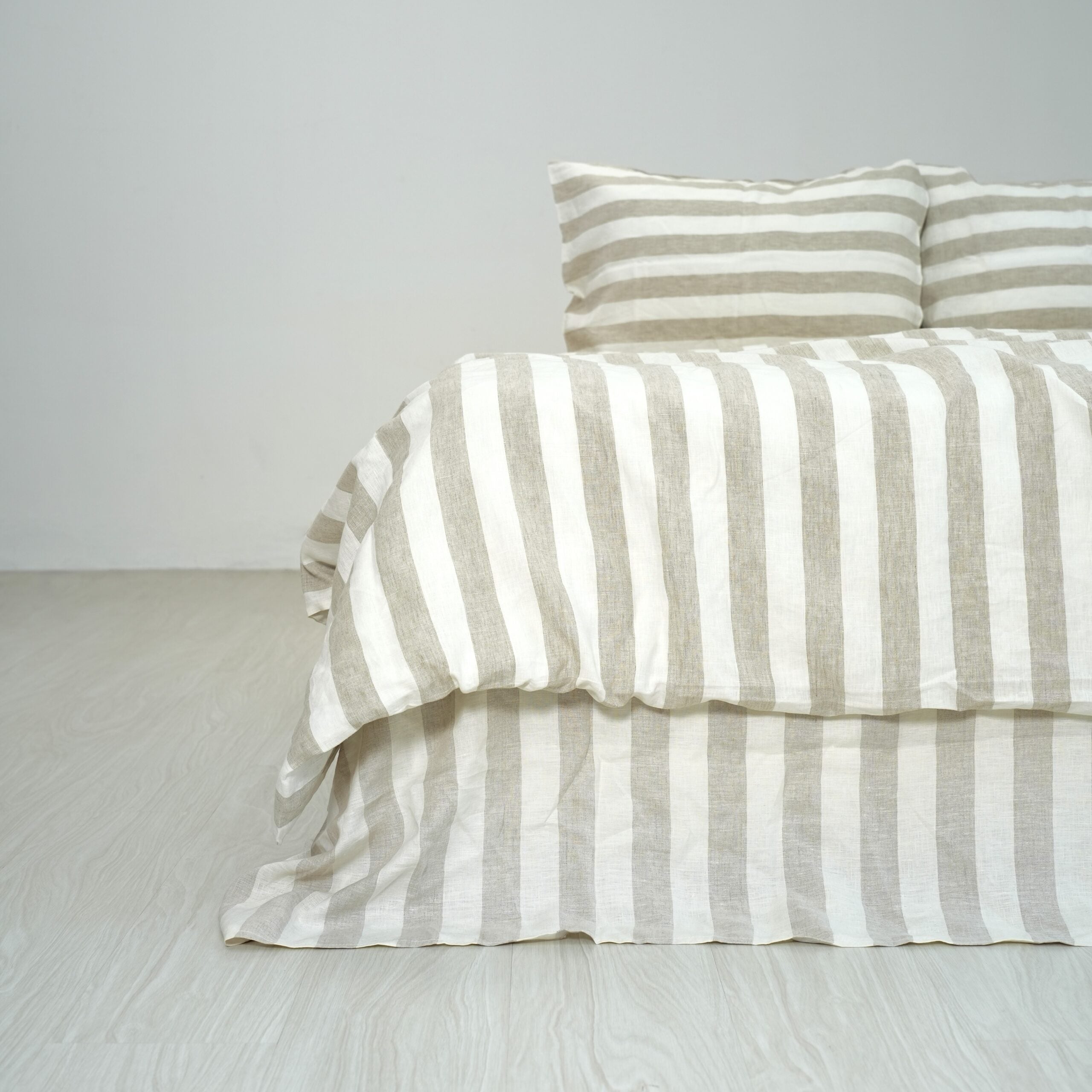 Striped Flax French Linen Fitted Sheet Set - Yarn-Dyed with 2 Pillowcases