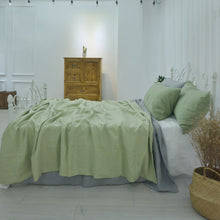 Load image into Gallery viewer, Avocado French Linen Duvet Cover - Plain Dyeing 10
